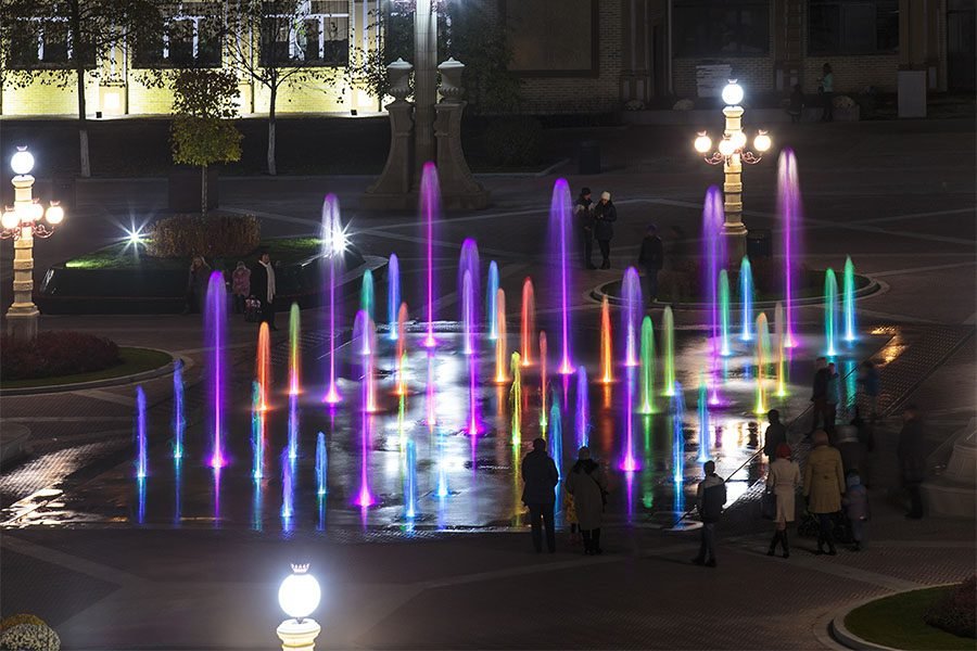 ground fountain with LED lighting in the city plaza ground fountain with LED lighting