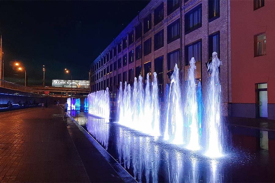 Side view View from the fountain at night