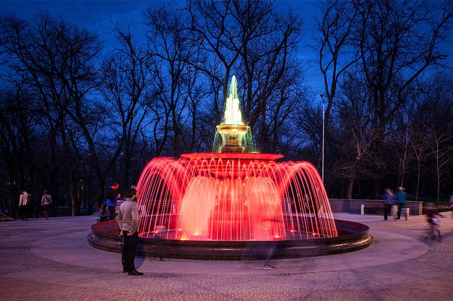 Illuminated multi-tier public fountain with LED lighting