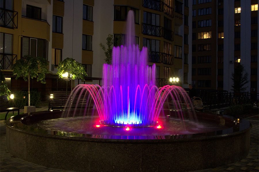 custom fountain with music show and lighting