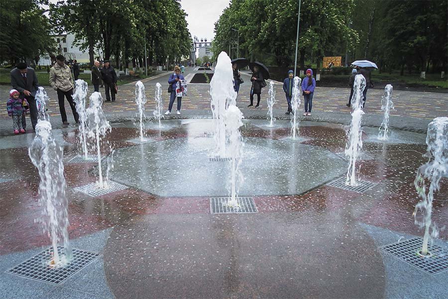 public custom fountain