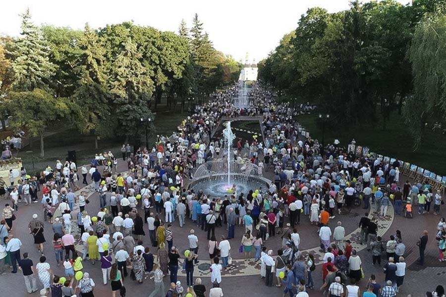 people around fountains