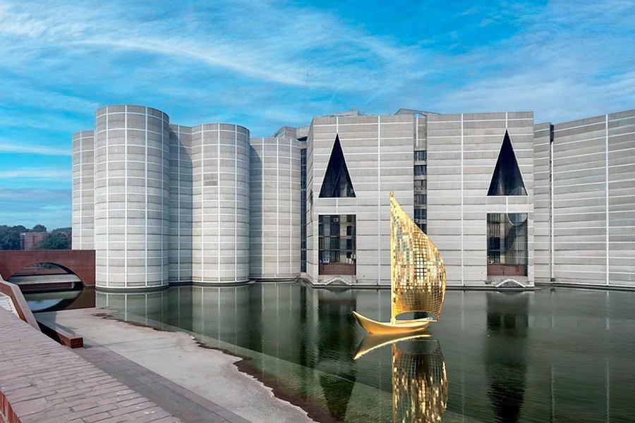 sail boat sculpture near government building
