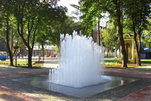 Dry Deck Fountain Cube