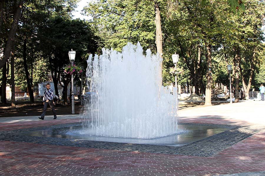 commercial fountain installation