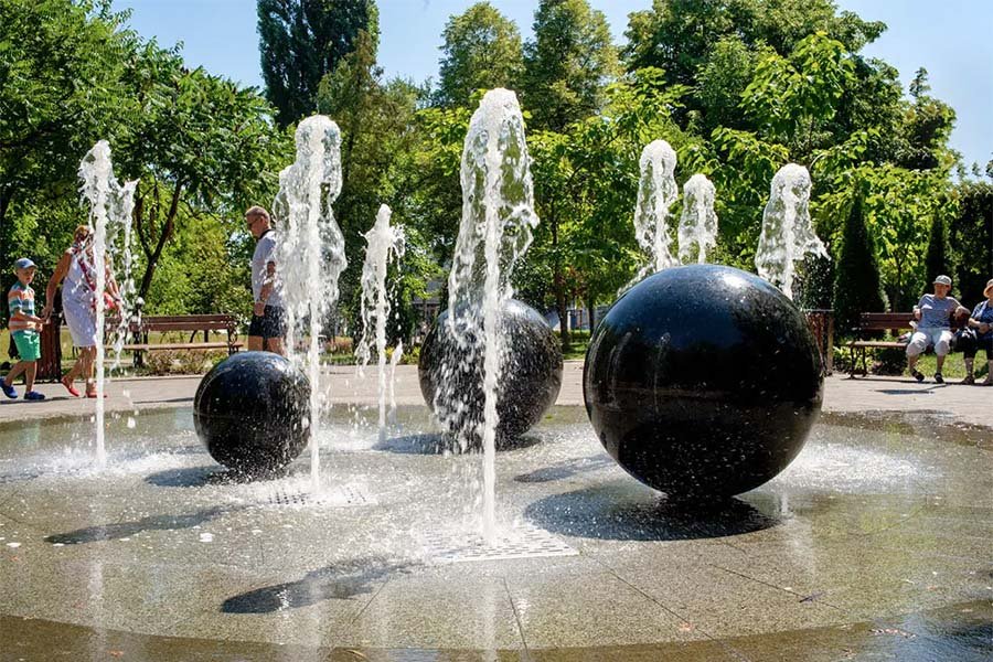 custom water fountain in city park
