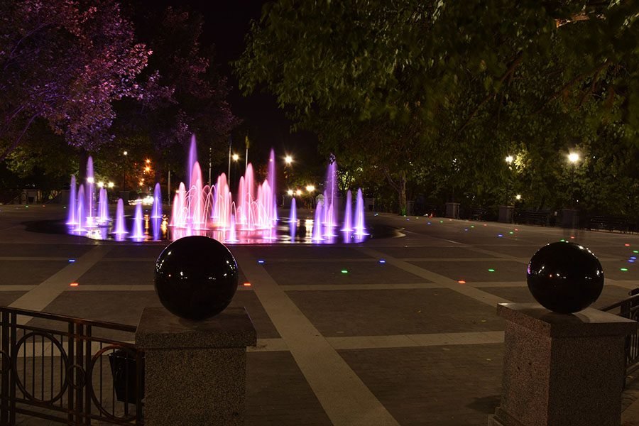 round fountain with LED